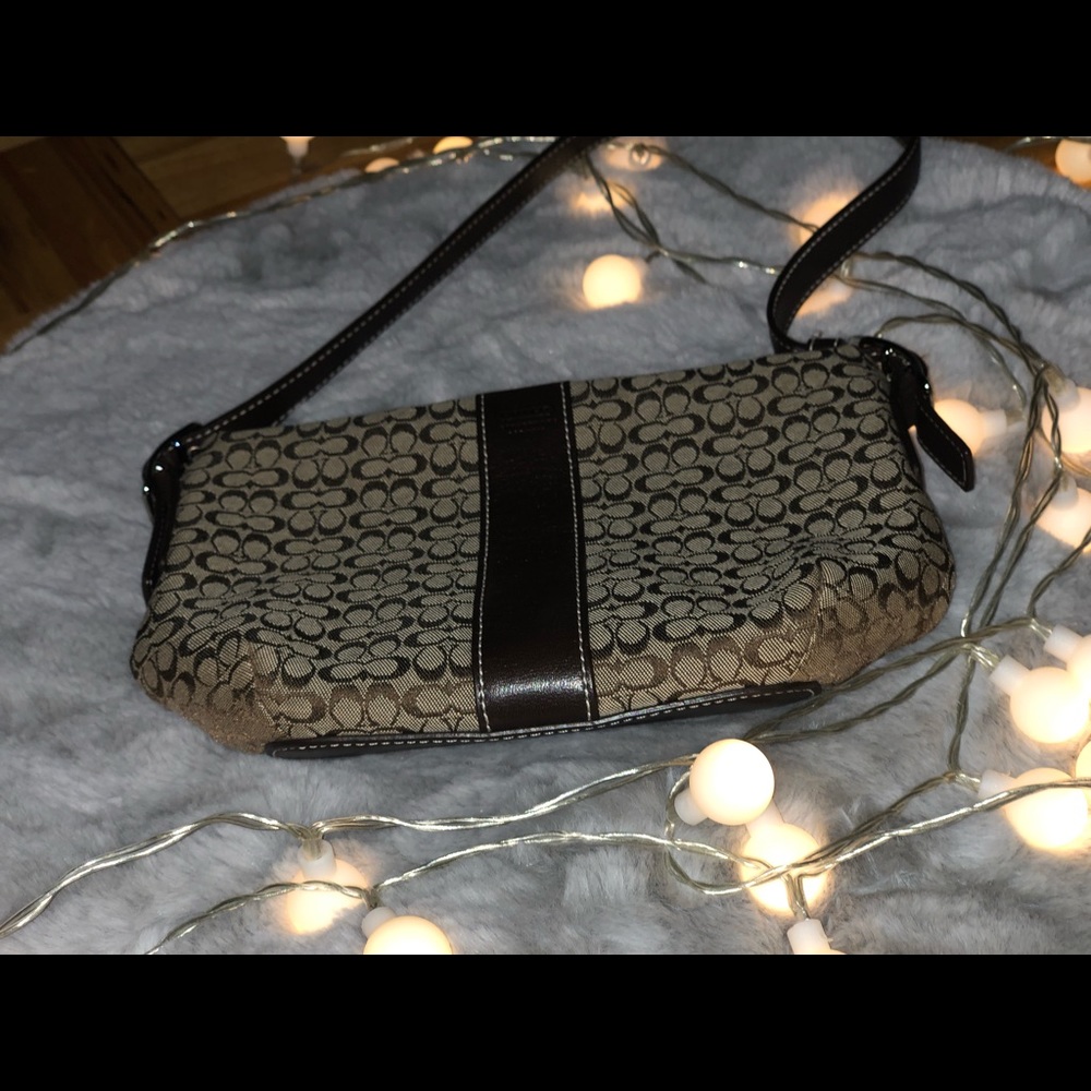 Small Coach Bag *Rare Find* - Picture 2 of 4